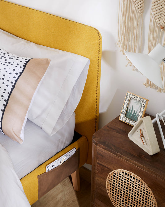 Housse pour lit Dyla jaune moutarde pour matelas de 150 x 190 cm