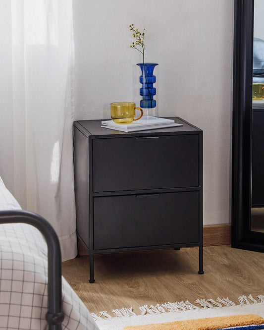 Table de chevet Shantay en acier finition noire 40 x 50 cm