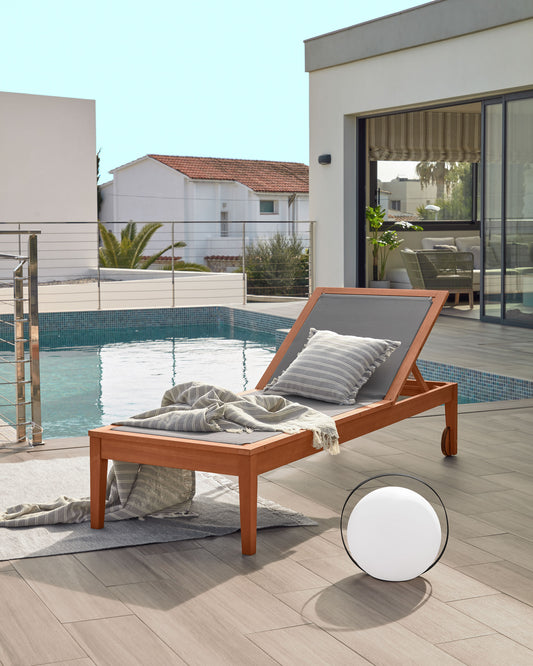 Bain de soleil Caterin gris en bois d'eucalyptus FSC 100%