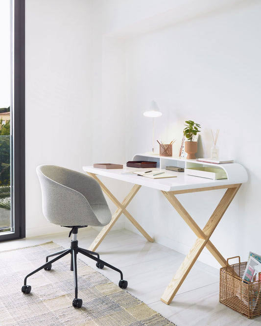 Chaise de bureau Yvette gris clair et pieds en acier noir