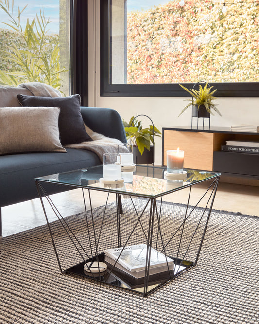 Table basse Tilo en verre et structure en acier noir 60 x 60 cm