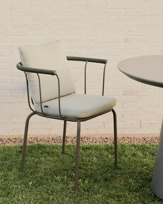 Chaise empilable Salguer en corde et acier finition peinte marron