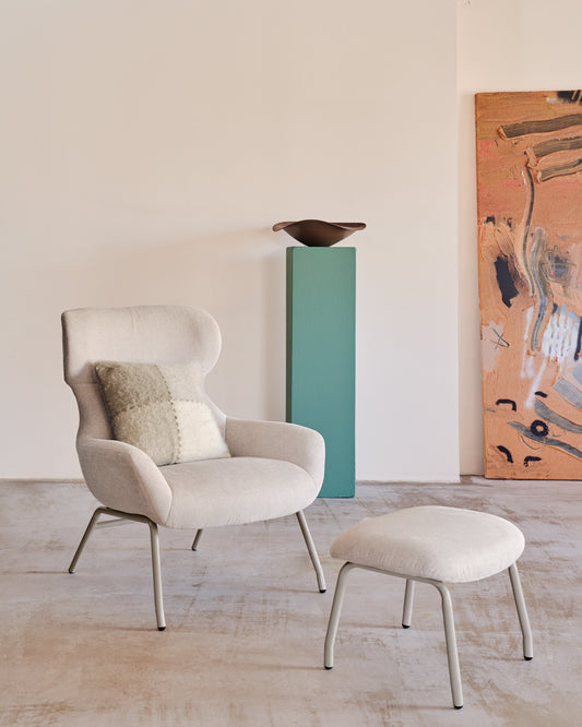 Repose-pieds Belina en chenille beige et acier avec finition beige FSC 100%