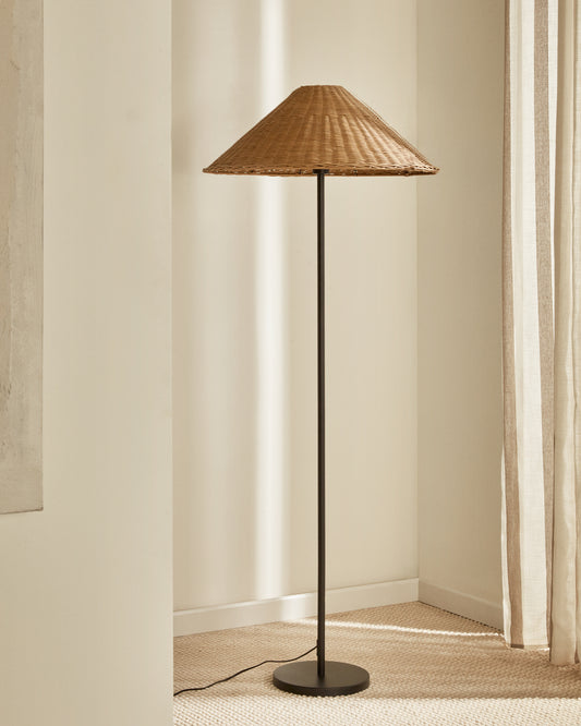Lampadaire Urania en rotin et métal avec finition peinture noire
