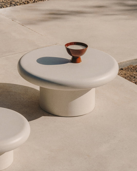 Table basse ronde Addaia en ciment blanc Ø90 cm