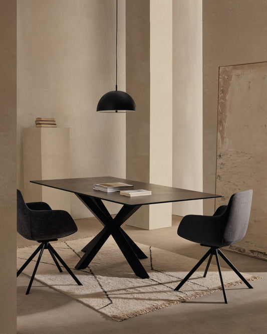 Table Argo en grès cérame Iron Moss et pieds en acier finition noire 180 x 100 cm
