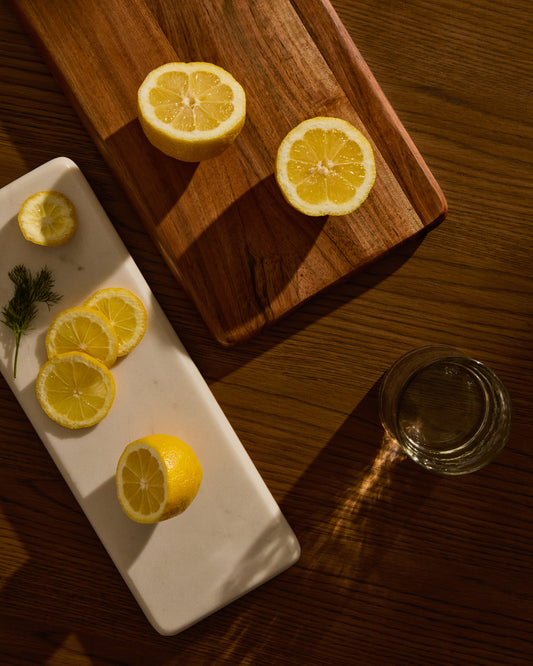 Petite planche de service Senna en bois d'acacia