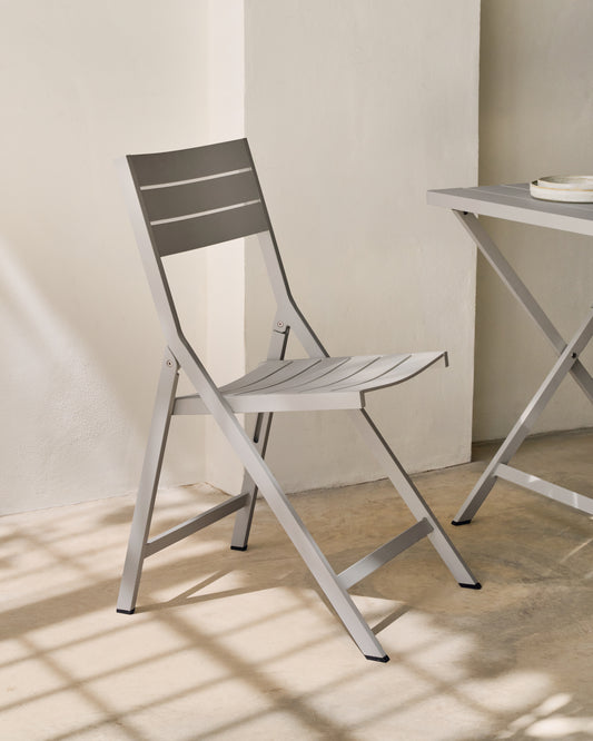 Chaise pliante d'extérieur Torreta en aluminium avec finition gris clair