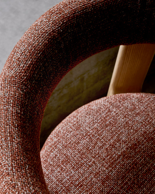 Chaise Granite en tissu chenille terracotta et bois de frêne finition ton naturel FSC 100%