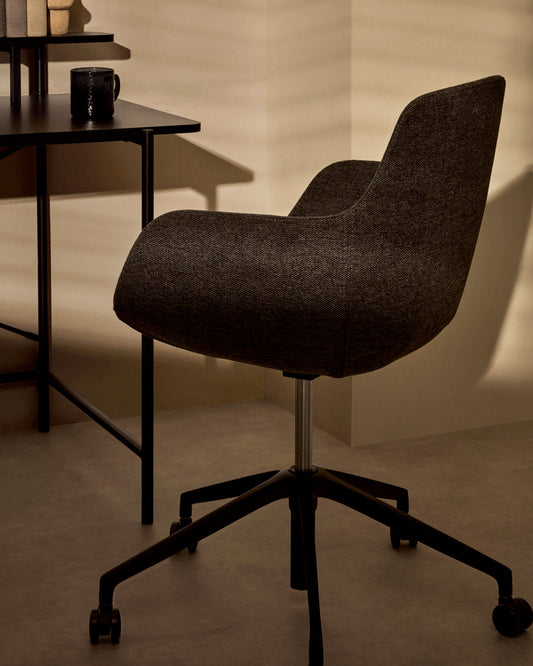 Chaise de bureau Tissiana gris foncé et aluminium avec finition noire.