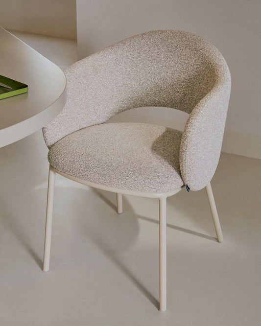 Chaise Maina en tissu chenille épais et pieds en acier beige FSC Mix Credit