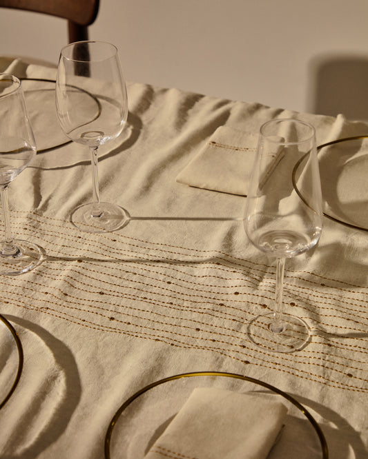 Nappe Flia en lin et coton blanc avec détail brodé de fil lurex doré 150 x 250 cm