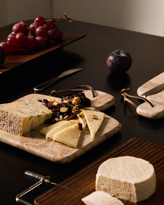 Ensemble de grande planche à découper et couteau Emilse en marbre beige