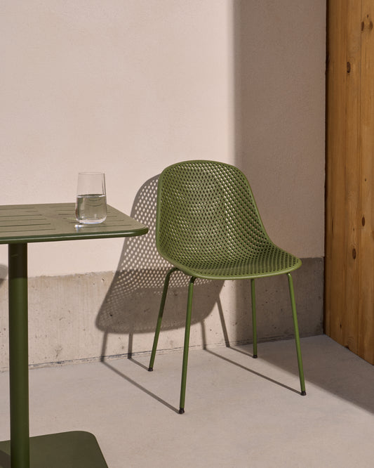 Chaise d’extérieur Quinby avec pieds en acier vert