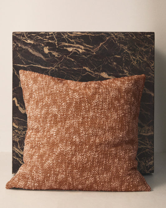 Housse de coussin Mevia en mélange de lin beige et orange 50 x 50 cm