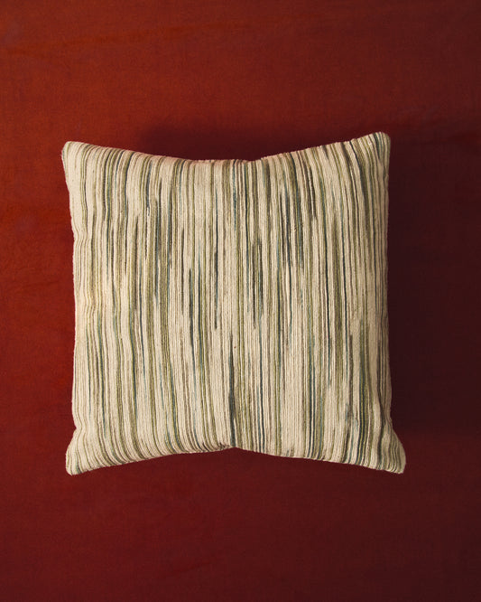 Housse de coussin Zilora en soie mélangée jacquard à rayures vertes et beiges 45 x 45 cm