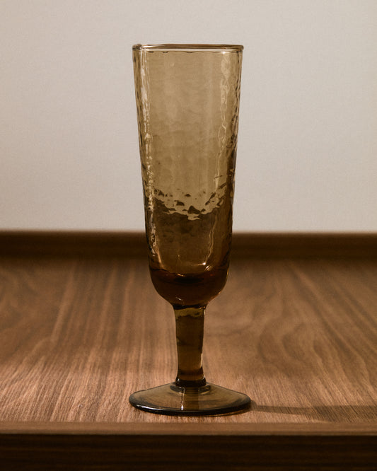 Verre à vin Sileia en verre recyclé marron