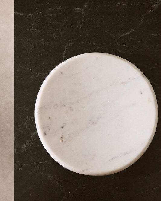 Plateau Obena en marbre blanc Ø 25 cm