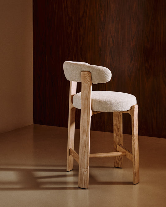 Tabouret Granite en tissu chenille beige et bois de frêne avec finition ton naturel FSC 100 % 65 cm