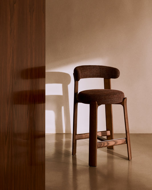 Tabouret Granite en tissu chenille marron et bois de frêne avec finition ton noyer FSC 100 % 65 cm