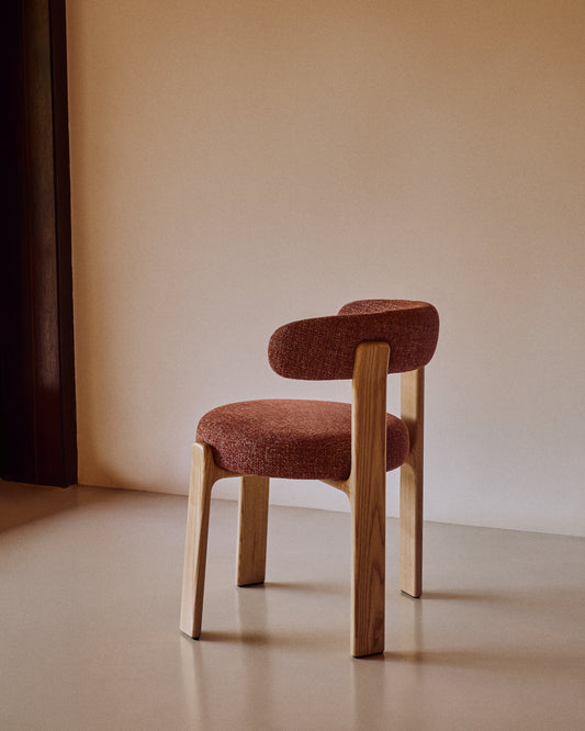 Chaise Granite en tissu chenille terracotta et bois de frêne finition ton naturel FSC 100%