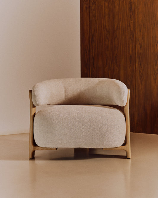 Fauteuil Granite tissu chenille beige pieds en bois de frêne finition ton naturel FSC 100 %