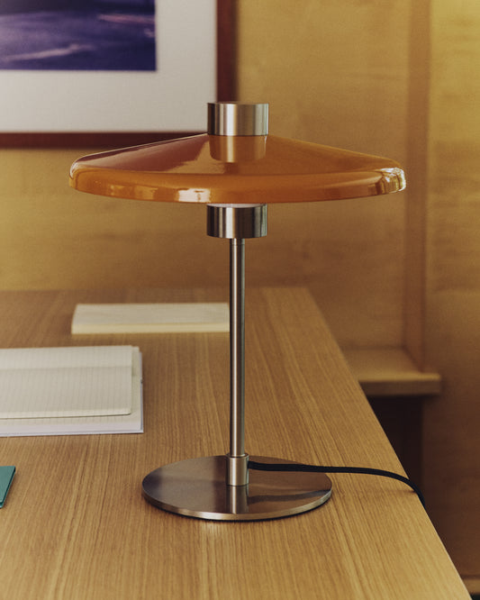 Lampe de table Nuvira en métal brossé gris clair et abat-jour orange