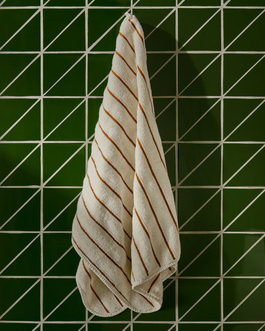 Serviette Dorane 100 % coton avec rayures orange 50 x 90 cm