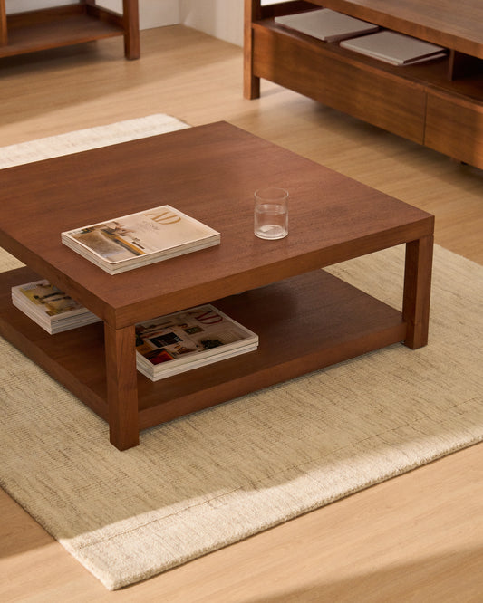 Table auxiliaire Norani en bois et placage d’acacia 90 x 90 cm