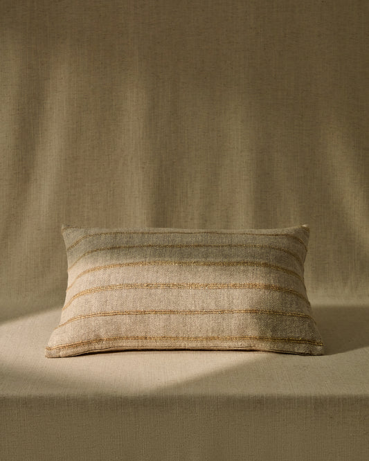 Housse de coussin Riena en coton et viscose beige 40 x 60 cm