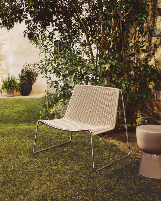 Fauteuil empilable Tavari en corde synthétique beige et acier inoxydable AISI 304 effet brossé