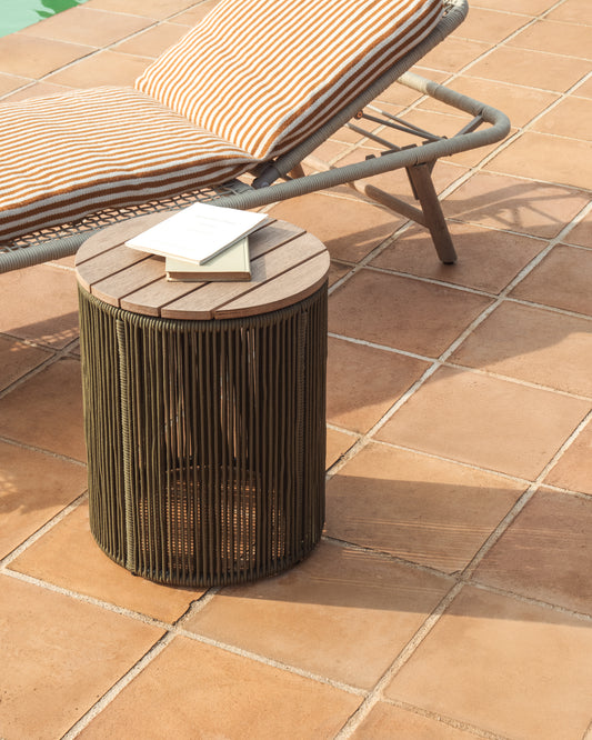 Table auxiliaire Dandara en acier, corde verte et bois d’acacia Ø 40 cm FSC 100 %