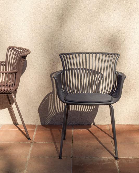 Chaise d’extérieur Surpika avec pieds en acier graphite