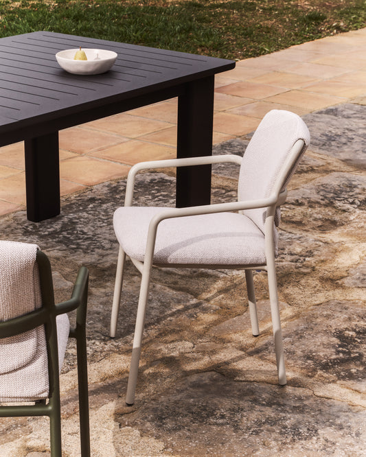 Chaise empilable d’extérieur Linosa en aluminium écru avec coussin beige