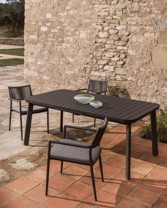 Table extensible d’extérieur Izola en aluminium avec finition graphite 185 (235) x 100 cm