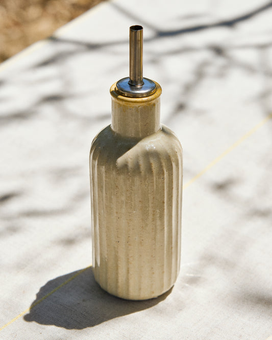 Burette d’huile Belor en céramique blanche