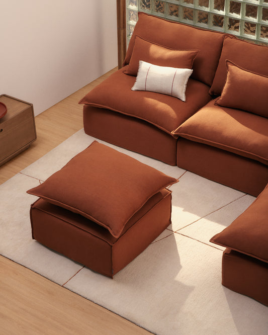 Repose-pieds déhoussable Anarela avec coussin en 100 % lin terracotta 80 x 80 cm FSC Mix Credit