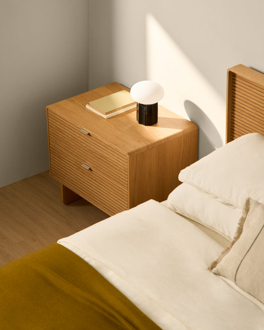 Table de nuit Norlen 2 tiroirs en placage de chêne avec finition naturelle FSC Mix Credit 60 x 52 cm