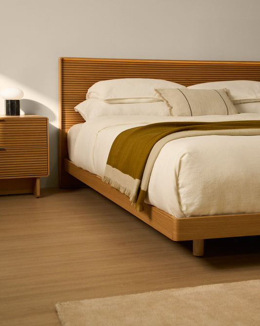 Lit Norlen en placage de chêne avec finition naturelle et lumière LED pour matelas 160 x 200 cm FSC Mix Credit