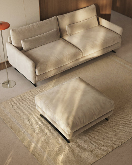 Repose-pieds Veliro en velours perle et pieds en acier avec finition noire 85 x 90 cm FSC Mix Credit