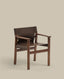 Chaise Jan en fibres de cuir recyclé marron foncé et bois de frêne avec finition ton noyer FSC 100 %