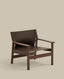 Fauteuil Jan en fibres de cuir recyclé marron foncé et bois de frêne avec finition ton noyer FSC 100 %