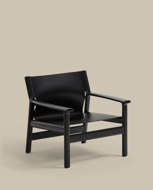 Fauteuil Jan en fibres de cuir recyclé noir et bois de frêne avec finition noire FSC 100 %