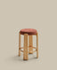 Tabouret Granite en tissu chenille terracotta et bois de frêne avec finition ton naturel FSC 100 % 75 cm