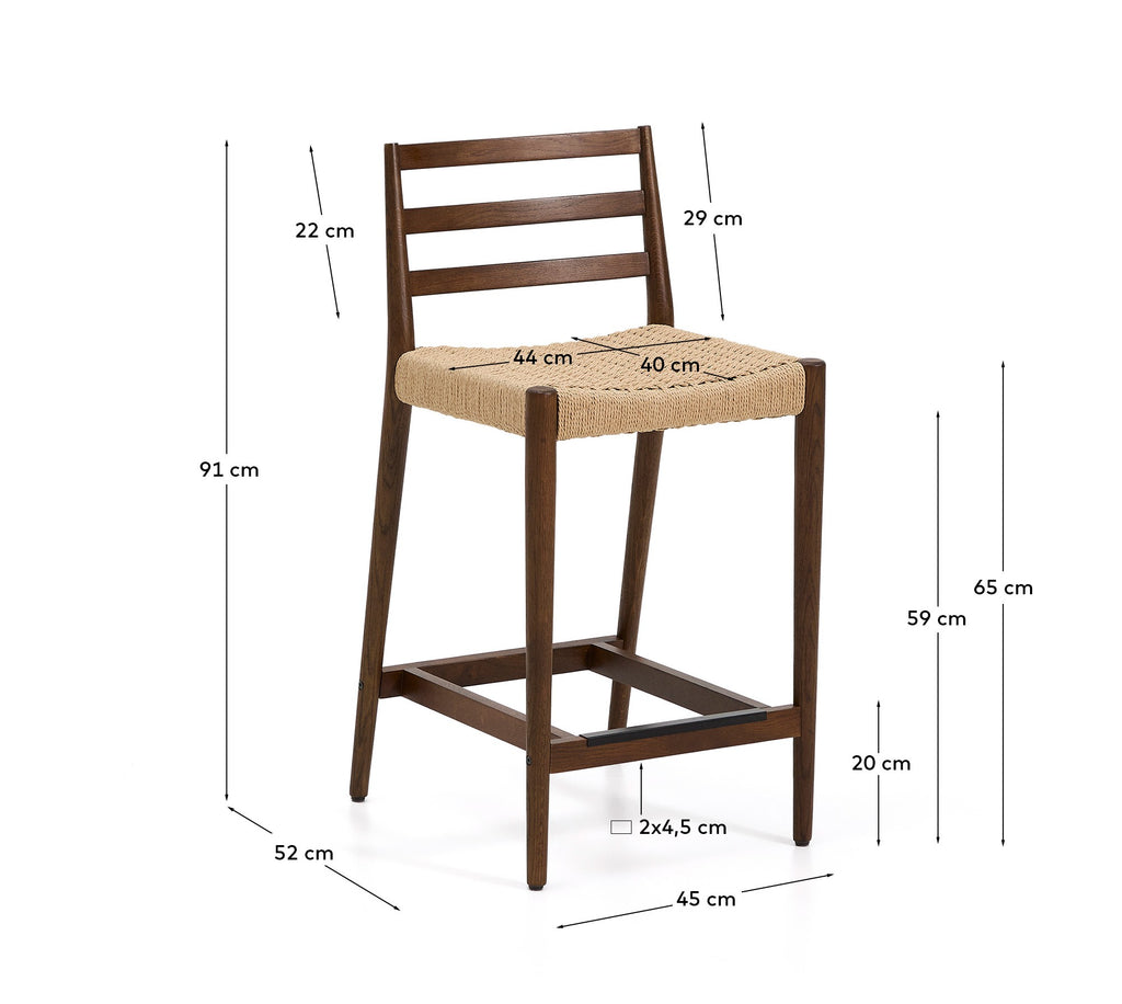 Tabouret Analy avec dossier en bois de chêne massif, finition noyer, et assise en corde, 65 cm, FSC Mix Credit