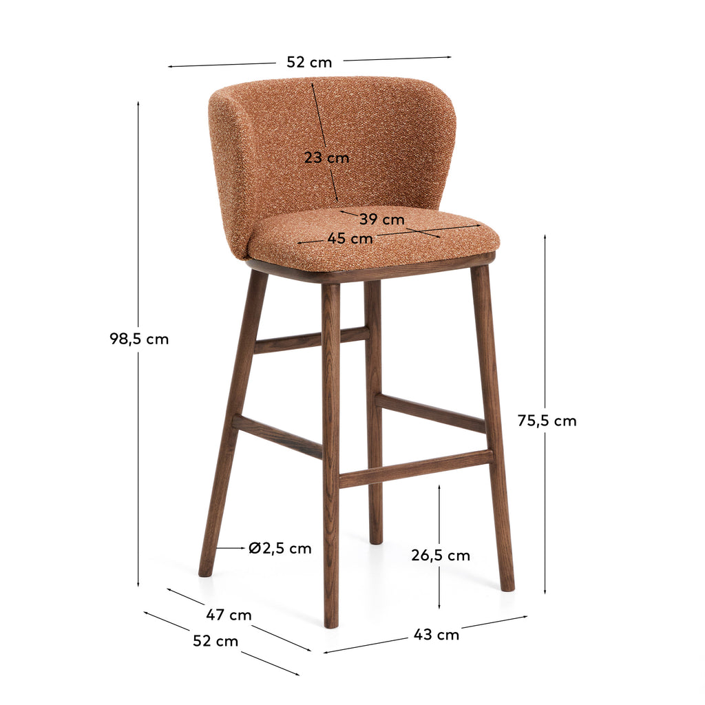 Tabouret Ciselia en chenille épaisse terracotta et pieds en bois de frêne avec finition ton noyer FSC Mix Credit 75 cm