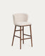 Tabouret Ciselia en chenille épaisse beige et pieds en bois de frêne avec finition ton noyer FSC Mix Credit 75 cm