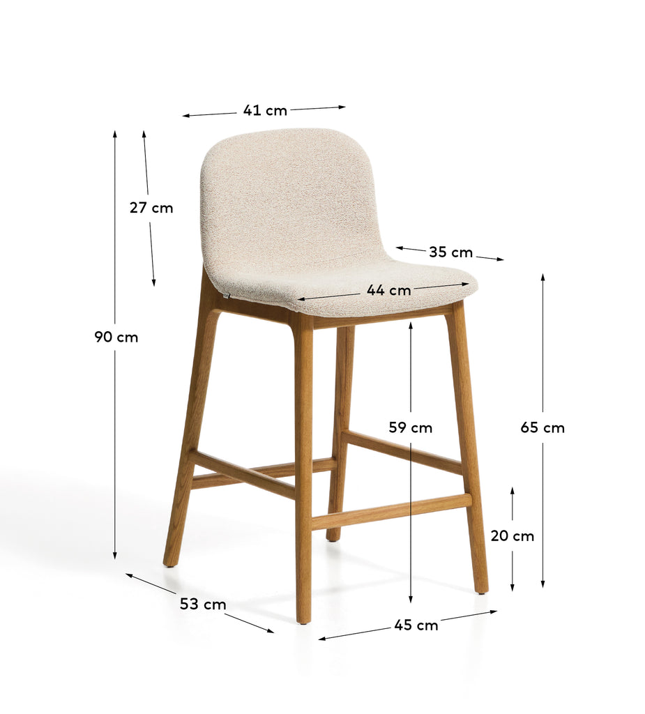 Tabouret Elnor en chenille beige avec pieds en bois de chêne finition naturelle 65 cm