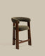 Tabouret Granite 3 pieds en chenille verte et bois de frêne avec finition ton noyer FSC 100 % 65 cm