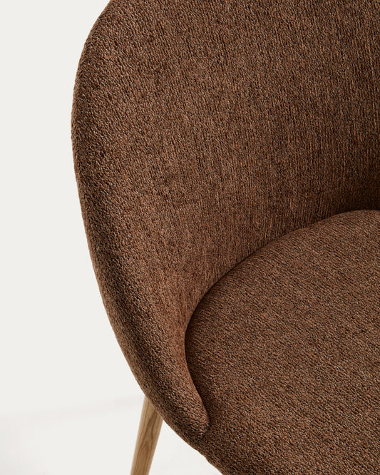 Chaise Meila en chenille terracotta et pieds en bois de frêne avec finition ton naturel